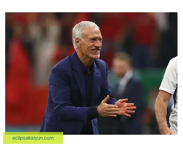 德尚战术适配性分析：法国队如何灵活应对不同对手的挑战表现亮眼