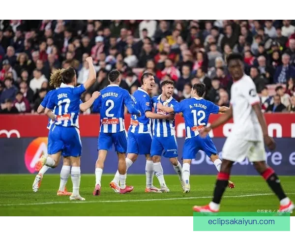 英超谢联在足总杯赛季中状态回暖，表现值得关注